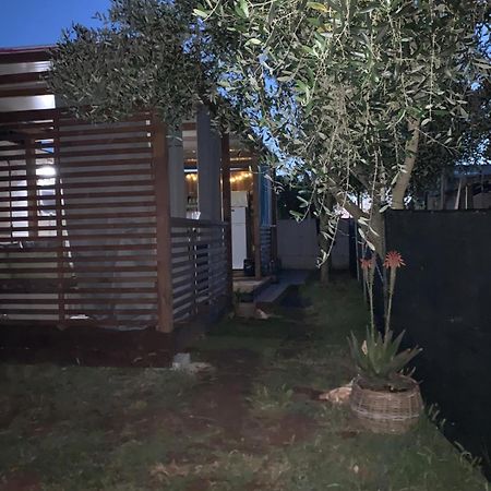 Large Camper In The Olive Grove Hotel Banjole Buitenkant foto