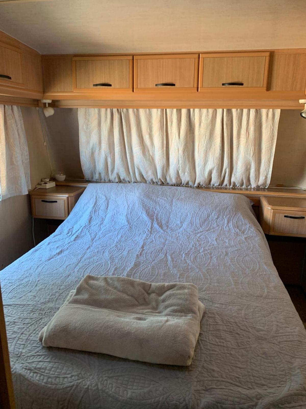 Large Camper In The Olive Grove Hotel Banjole Buitenkant foto