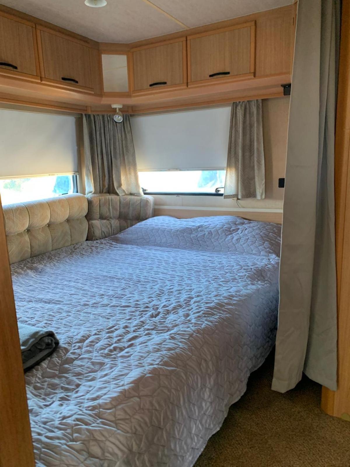 Large Camper In The Olive Grove Hotel Banjole Buitenkant foto