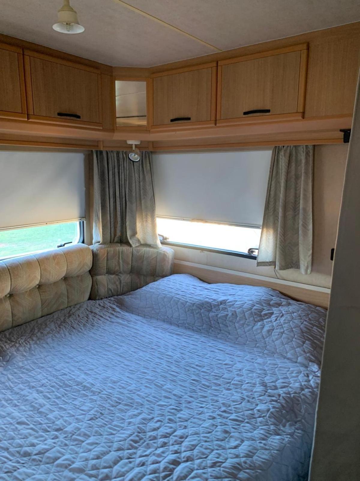 Large Camper In The Olive Grove Hotel Banjole Buitenkant foto
