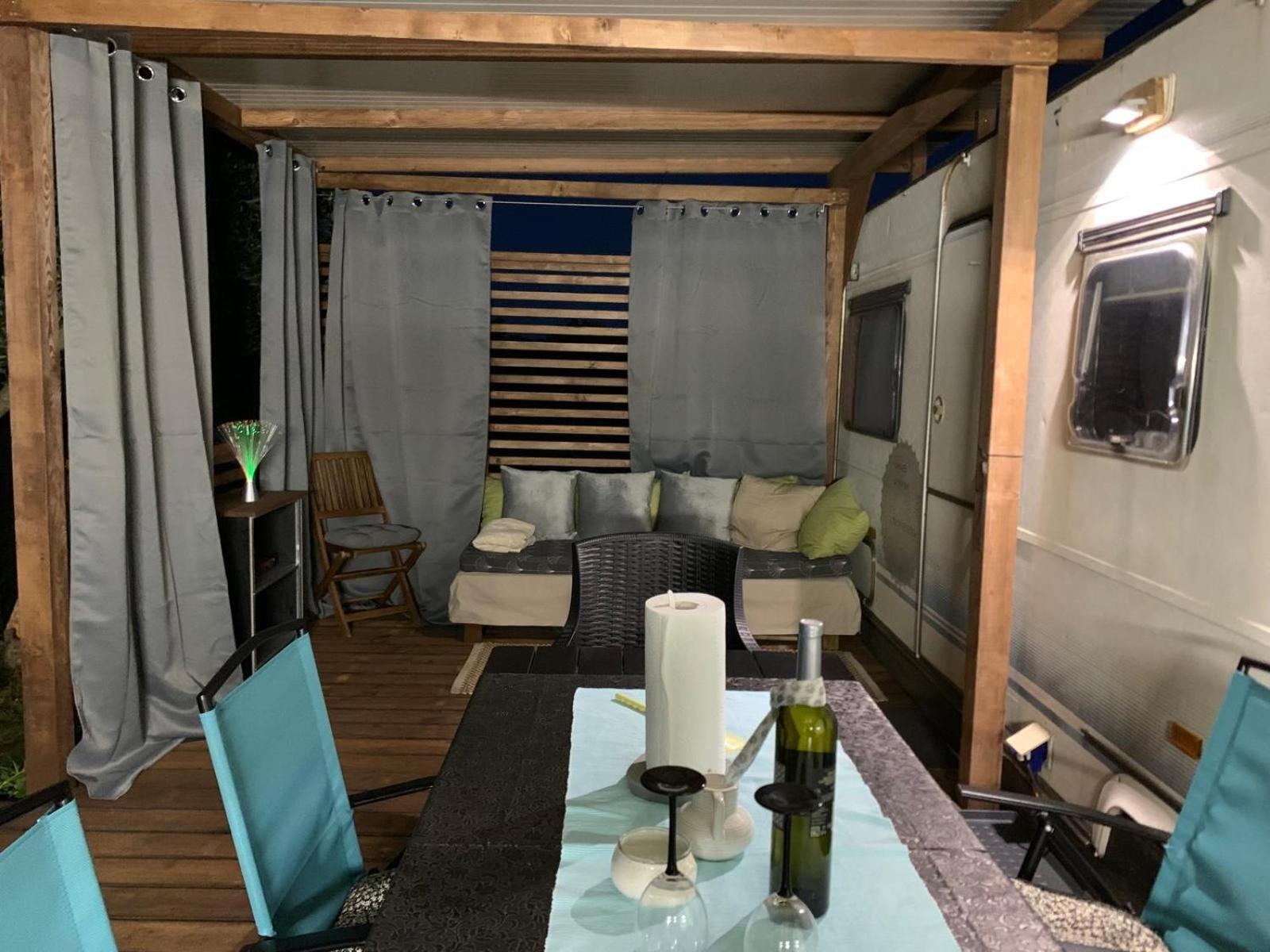 Large Camper In The Olive Grove Hotel Banjole Buitenkant foto
